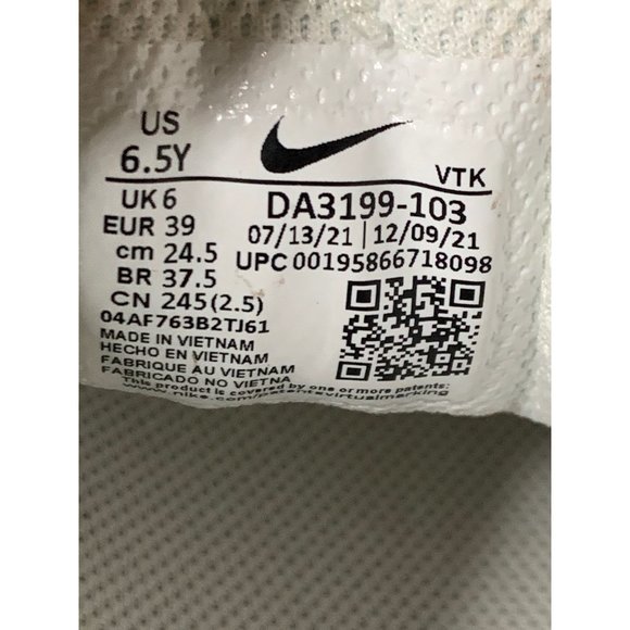 Size 6.5y / 8 W Nike Air Max 2021 Athletic Running Shoes DA3199-103 - Picture 6 of 6